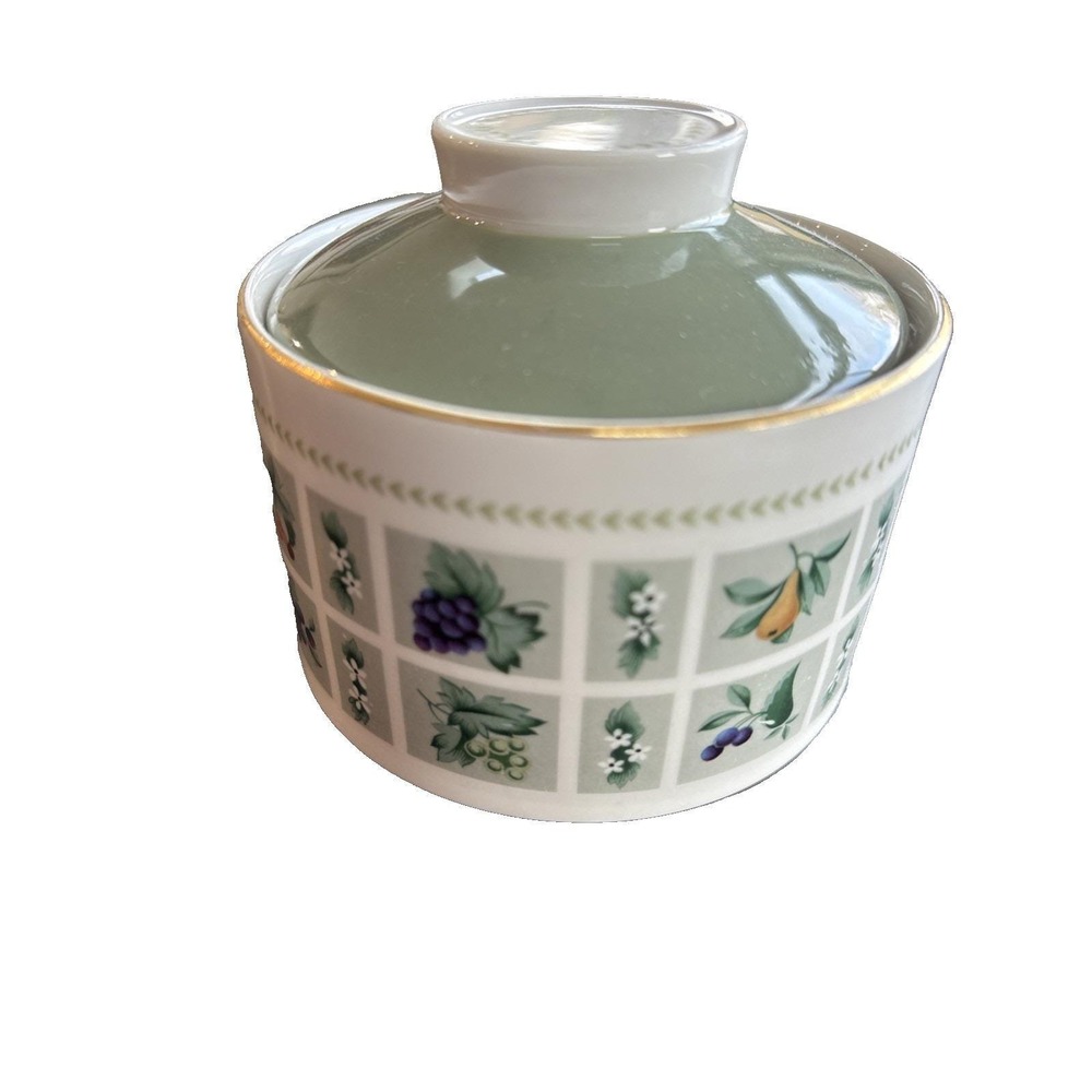 Vintage ROYAL DOULTON 'Tapestry' T.C. 1024 Sugar Dish with Lid quiet luxury‎